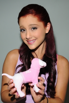 Celeber-ru-Ariana-Grande-LA-Photoshoot-2012-02.jpg