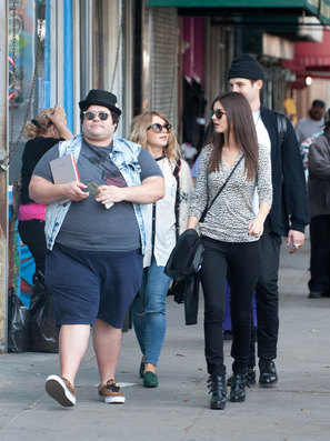 Victoria_Justice_Out_in_LA_on_November_27015~0.jpg