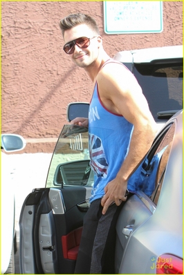 james-maslow-dancing-with-the-stars-rehearsal-recording-session-02.jpg