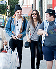 Victoria_Justice_Out_in_LA_on_November_27035.jpg