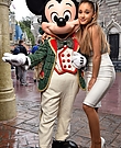 ArianaGrande_DisneyWorldAnnualChristmasParadeTaping_NickelodeonKids_001.jpg