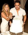 alexa-vega-carlos-pena-wedding-cake-inline.jpg