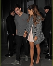 ariana-grande-nathan-sykes-hold-hands-in-london-01_28129.jpg